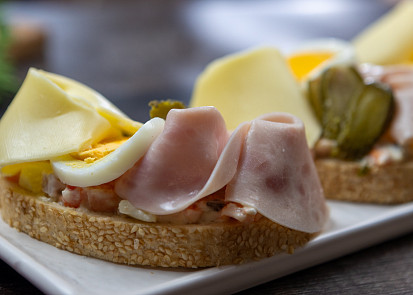 Šunkové chlebíčky podle Mirky van Gils Slavíkové