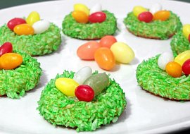 Velikonoční hnízda z lineckého těsta