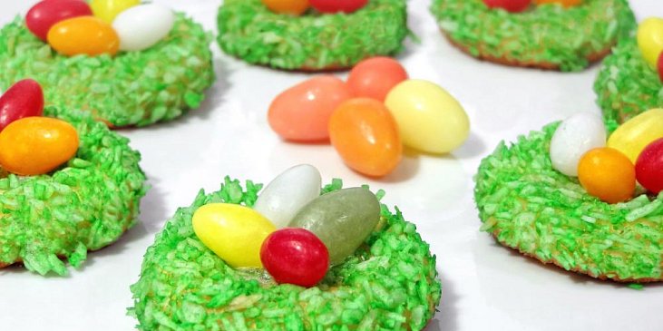 Velikonoční hnízda z lineckého těsta