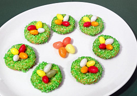 Velikonoční hnízda z lineckého těsta