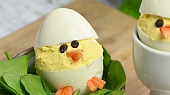 Velikonoční kuřátka z vajíček