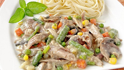 Zadělávaná slepice se zeleninou