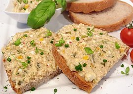 Kvasnicová pomazánka s vejci