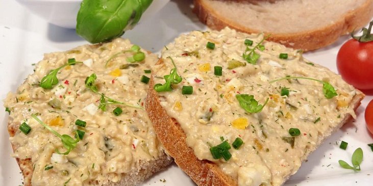 Kvasnicová pomazánka s vejci