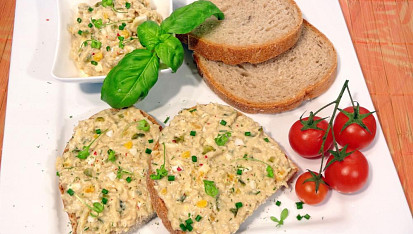 Kvasnicová pomazánka s vejci