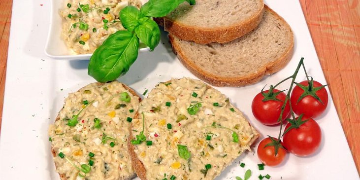 Kvasnicová pomazánka s vejci