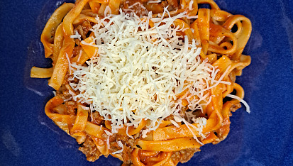 Tagliatelle s mletým hovězím a rajčatovou omáčkou