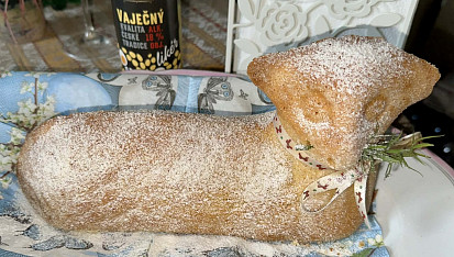 Velikonoční beránek s vaječným koňakem