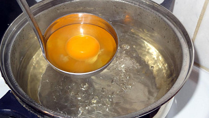 Zastřené vejce se sardelkovou majonézou