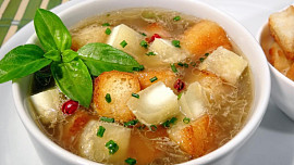 Cibulačka s tvarůžky