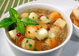 Cibulačka s tvarůžky