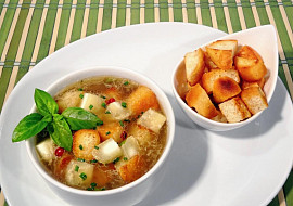 Cibulačka s tvarůžky