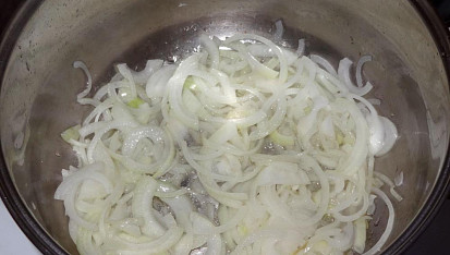 Cibulačka s tvarůžky