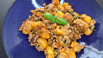 Gnocchi s mletým masem a špenátem