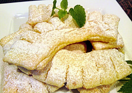 Kokosové hřebeny z listového těsta