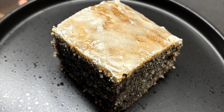 Luxusní a rychlý makovník (Naprosto super, velmi vláčný..Džem jsem zvolil…)