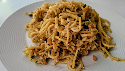 Smažené nudle (podle Vietnamce)