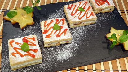 Křehké řezy s tvarohovou náplní