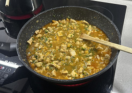 Krůtí maso po marocku s cizrnou a meruňkami