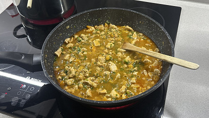 Krůtí maso po marocku s cizrnou a meruňkami