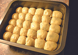 Makové buchty v řepném sirobu