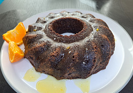 Pomerančová bábovka s polevou