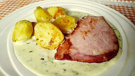 Uzené maso s pažitkovou omáčkou