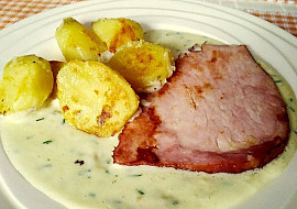 Uzené maso s pažitkovou omáčkou