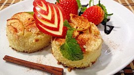 Vláčný rýžový nákyp s jablky