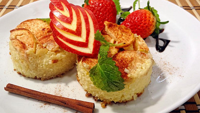 Vláčný rýžový nákyp s jablky