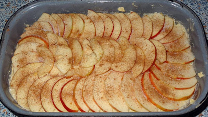 Vláčný rýžový nákyp s jablky