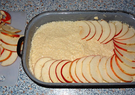 Vláčný rýžový nákyp s jablky