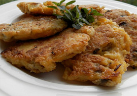 Zelné placky se škvarky