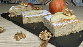 Jablkový koláč litý na plech