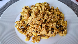 Květák s houbami, sýrem a vejci