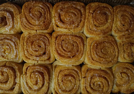 Měkké skořicové šneky (Cinnamon rolls)