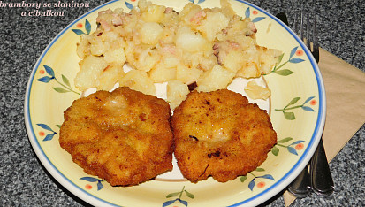 Smažený mletý řízek se sýrem