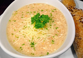 Švýcarská sýrová polévka