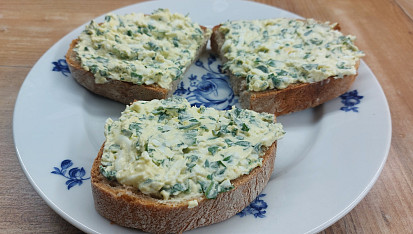 Vaječná pomazánka s medvědím česnekem