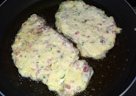 Vepřový plátek v sýrovém těstíčku se šunkou