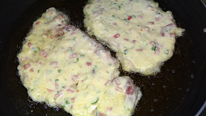 Vepřový plátek v sýrovém těstíčku se šunkou