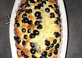 Borůvkový banana bread