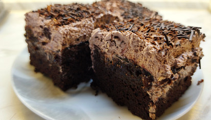 Čokoládovo-třešňové řezy