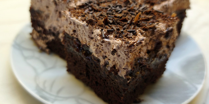 Čokoládovo-třešňové řezy