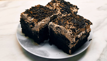 Čokoládovo-třešňové řezy