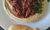 Hummus s mletým masem - izraelská Hamshuka
