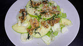 Jablečný salát s fenyklem a celerem