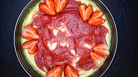 Jahodový pečený cheesecake