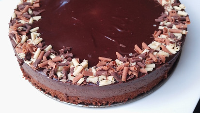 Pravý pařížský dort s krájecí polevou, Trochu jsem si upravila množství krému, ale jinak recept super. k