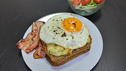 Sendvič croque madame